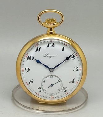 Longines in 18k Gold case, year 1925.